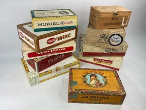 lot 104 image: 10 Empty Cigar Boxes