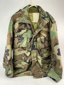 lot 136 image: Vintage Army Camouflage Double Lined Heavy Jacket
