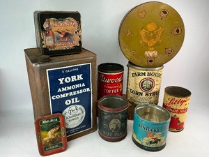 lot 114 image: Vintage & Antique Tin Lot