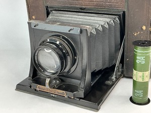 lot 6 image: Antique Folmer & Schwing Graflex 3A Camera with Film