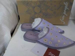 lot 9 image: Free People Size 7.5 Becky Daisy Mu...
