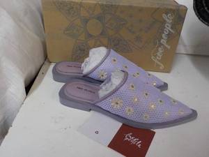 lot 12 image: Free People Size 8 Becky Daisy Mule...