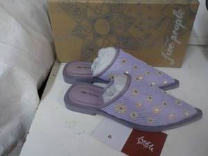 lot 13 image: Free People Size 8 Becky Daisy Mule...