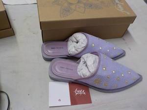 lot 20 image: Free People Size 11 Becky Daisy Mul...