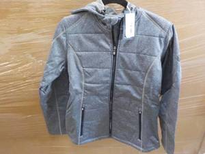 lot 35 image: Cutter and Buck size M Weather Tec ...