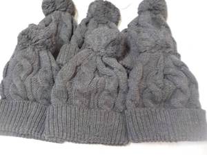 lot 40 image: 6 ct Super Warm Winter Hats - charc...