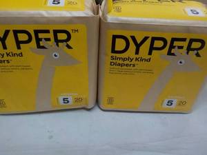 lot 75 image: 40 ct Dryer Simply Kind Size 5 Diap...