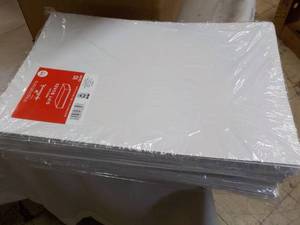 lot 107 image: 20 ct Hallmark Medium Gift Boxes...