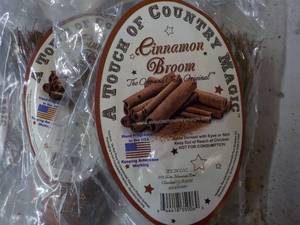 lot 142 image: 10 ct A Touch of Country Magic Cinn...