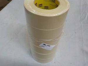 lot 191 image: 6 Rolls 3M High Performance Automot...