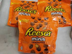 lot 206 image: 3 ct Reeses Minis 7.6 oz bags...