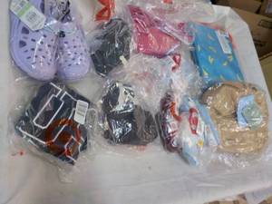 lot 236 image: New Childrens Clothes and lunch Ba...