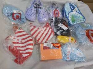 lot 237 image: New Childrens Clothes and lunch Ba...