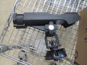 lot 16 image: rod holder...