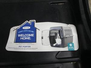 lot 65 image: 30-50lb dog crate...