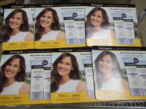 lot 100 image: 6 packages of 2 neutrogena ultra sh...