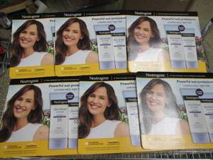 lot 102 image: 6 packages of 2 neutrogena ultra sh...