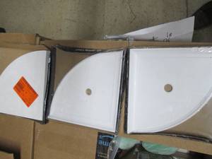 lot 142 image: 3 aroma white 7.5x7.5 inch matte re...