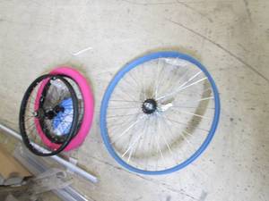 lot 169 image: lot of bike rims and tires and more...
