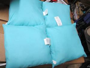 lot 174 image: 4 blue pillows...