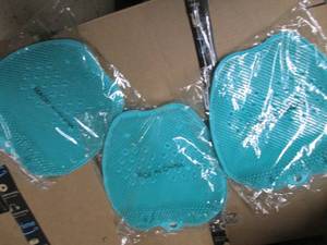lot 180 image: 3 large bath foot bath spones...