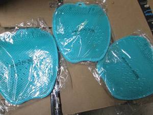 lot 181 image: 3 large bath foot bath sponges...