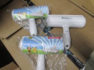 lot 182 image: 3 pet hair removers...