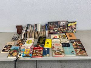 lot 15 image: Cookbooks