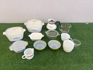 lot 36 image: Corning Ware, Fire King & Pyrex