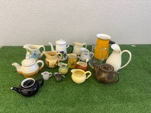 lot 37 image: Tea Pots & Pitchers
