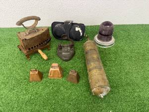 lot 54 image: Mixed Vintage Lot