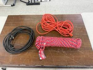 lot 63 image: Extension Cords & Poly Rope