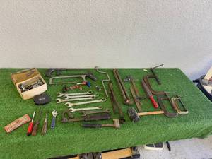 lot 66 image: Tote of Hand Tools