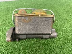 lot 124 image: New Brake Master Cylinder