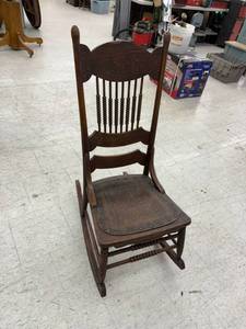 lot 139 image: Rocking Chair