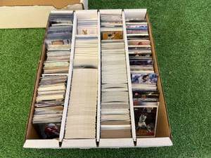 lot 174 image: 3200 Count Box Sports Cards - Lots of Stars & Rookies