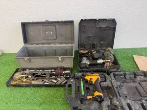 lot 162 image: Tool Box & Tools