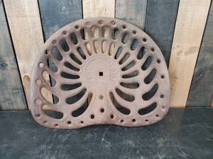lot 6 image: Vintage Champion Tractor Seat in Good Vintage Conditon