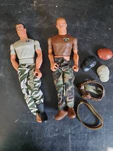 lot 14 image: 2 Vintage GI Joes With Misc Accessories