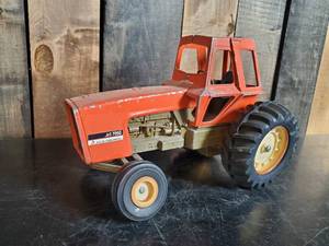 lot 60 image: Very Rare Collectible Allis-Chalmers AC 7050 Metal Toy Tractor