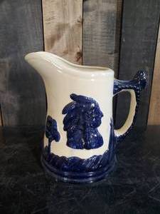 lot 68 image: Antique Sleepy Eye American Chief Pottery, Colbalt Blue and white Pitcher Made by Western Stoneware