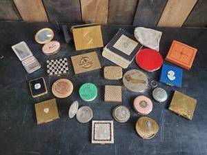 lot 75 image: Great Vintage MakeupCompact Casses with really unique designs and Bling Some still with original Boxes