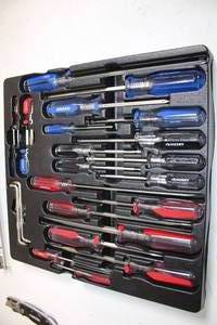 lot A-13 image: Husky Screwdriver Set with Assorted Blades and Handles