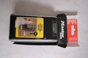 lot 15 image: Master Lock Safeman 5401D Wall Mount Key Safe