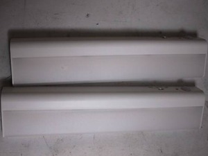 lot 25 image: Pair of White Shelf Brackets