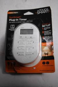lot 31 image: myTouchSmart SunSmart Indoor Digital Plug-In Timer