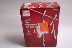 lot 153 image: 200 Clear Incandescent Mini Icicle Lights
