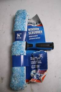 lot 195 image: Unger Professional 14 Window Scrubber with Blue Microfiber Sleeve