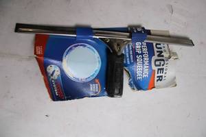 lot 203 image: Unger 16-Inch Professional Performance Grip Squeegee