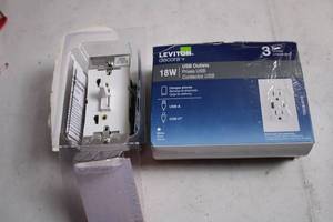 lot A-212 image: Leviton Decora 3-Pack USB Outlets 18W Unused